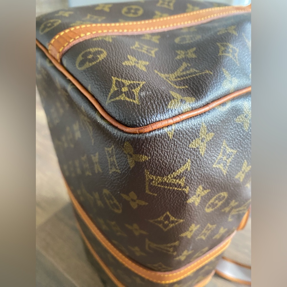 LOUIS VUITTON Rare! Made in USA! Monogram Duffle/Carry All - Picture 5 of 16